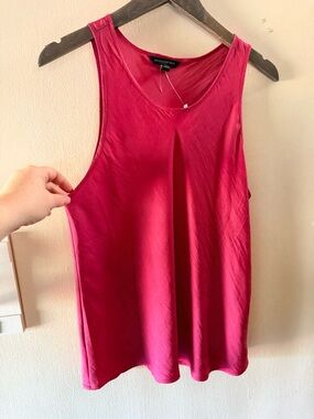 Banana Republic Women's Bright Fuchsia Scoop Neck Tank